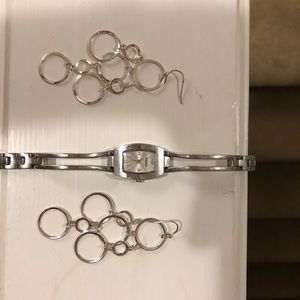 Women’s Silver Fossil Watch with Fashion Earrings